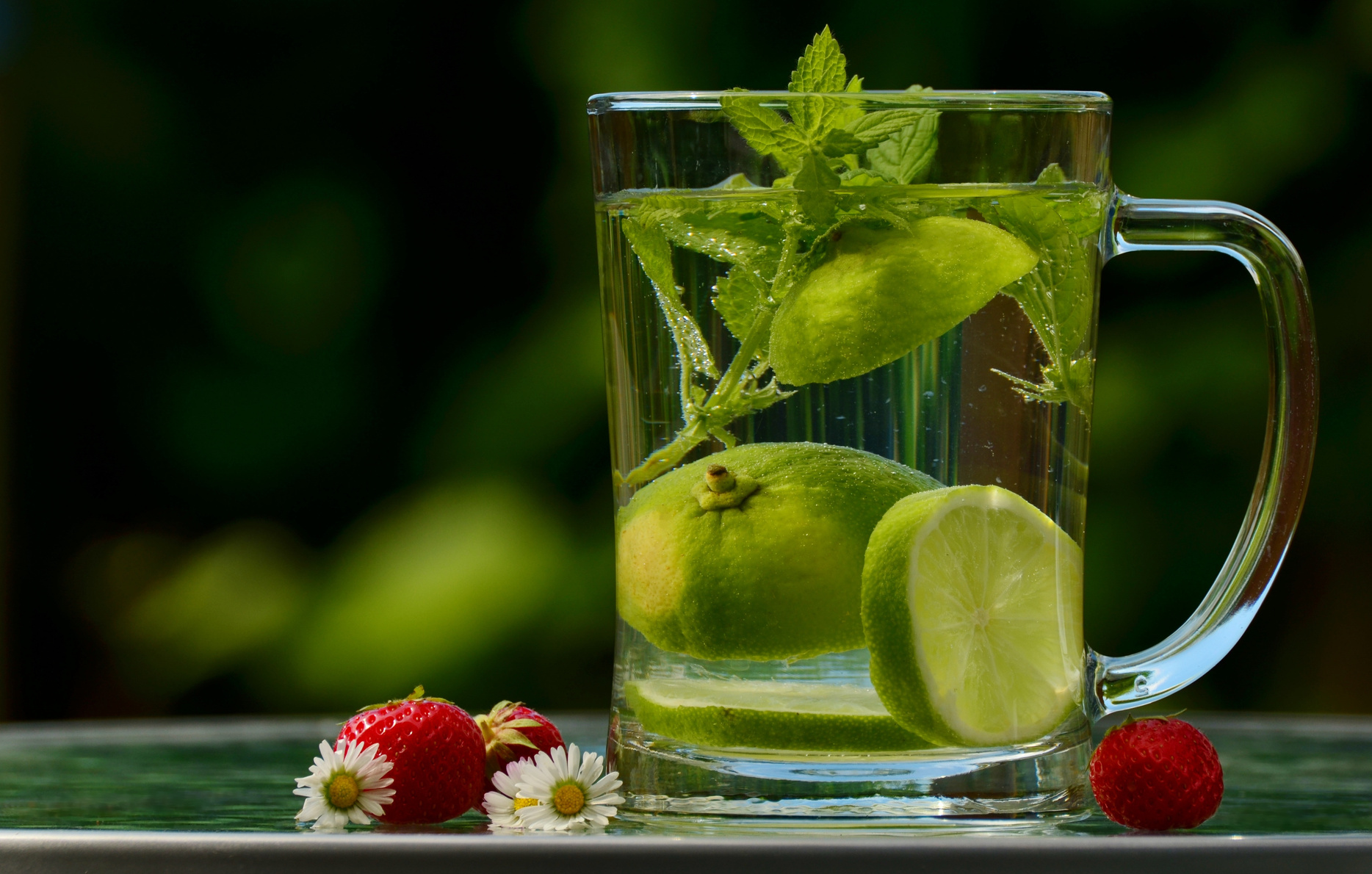 Water Infused with Lime and Mint